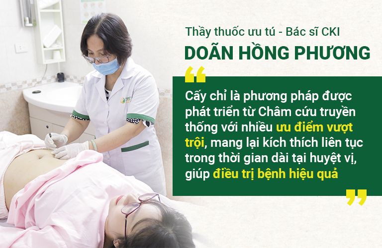 Bác sĩ Phương thực hiện cấy chỉ chữa bệnh 