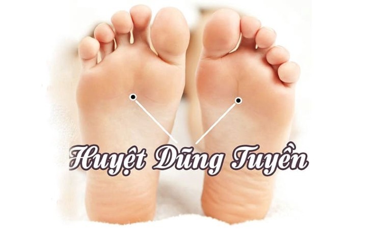 Huyệt Dũng Tuyền chũa dứt ho đàm, ho khan