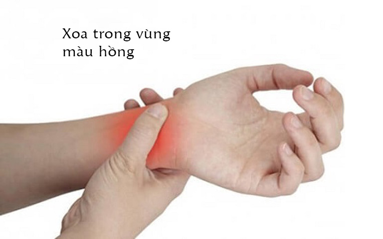 Xoa xát mặt trước cổ tay giúp giảm ho