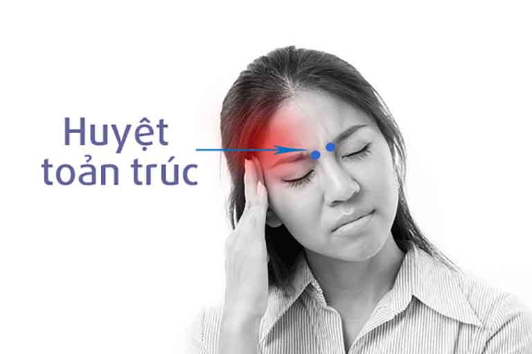 Day ấn huyệt Toản Trúc không chỉ cải thiện cơn đau nửa đầu mà còn giúp người bệnh ngủ ngon hơn