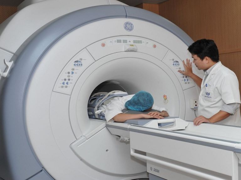 Chụp cộng hưởng từ MRI - phương pháp chẩn đoán hình ảnh giúp xác định chính xác vị trí và mức độ thoát vị