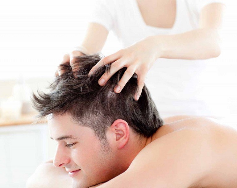 Massage đầu sau khi ngủ dậy