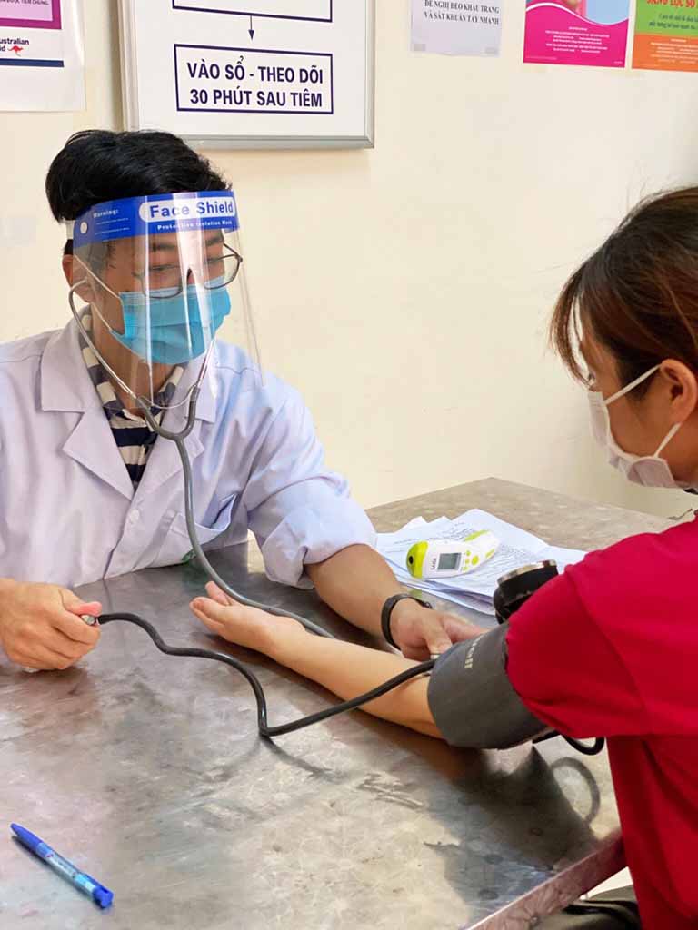 Đông phương Y pháp thực hiện tiêm phòng vaccine Covid 19